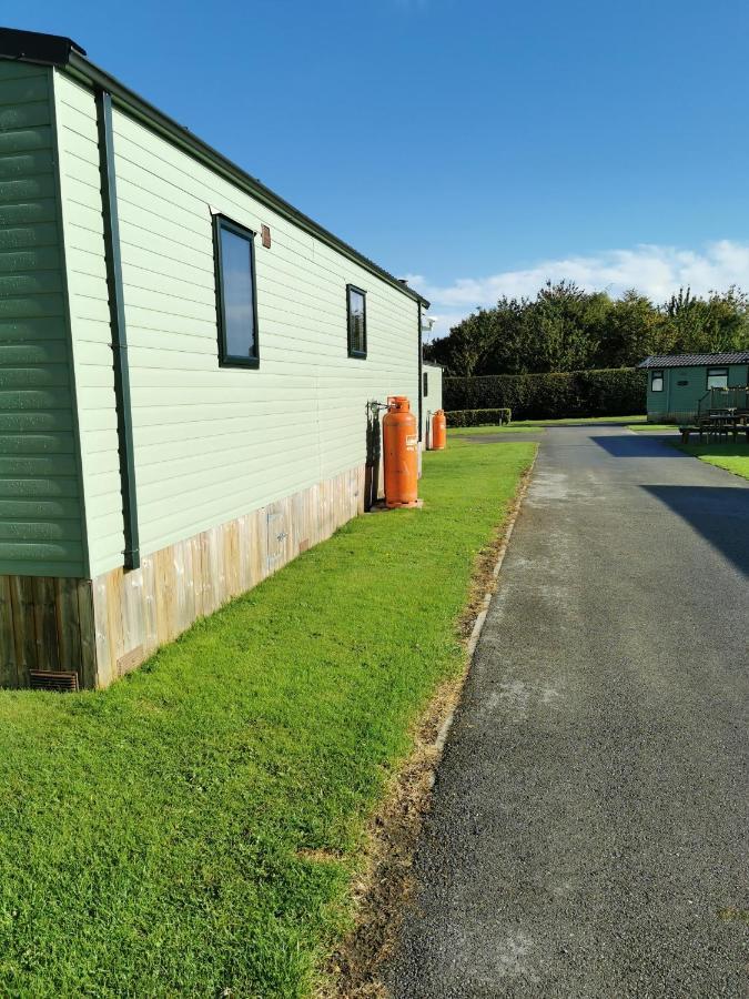 Woofles Luxury Caravan At Knaresborough Lido Zewnętrze zdjęcie